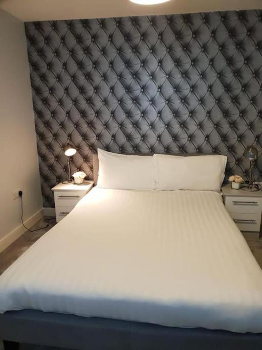 Luxury 9Ine Beautiful Bull Ring Apartment Free Parking Бирмингем Экстерьер фото