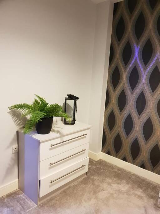 Luxury 9Ine Beautiful Bull Ring Apartment Free Parking Бирмингем Экстерьер фото