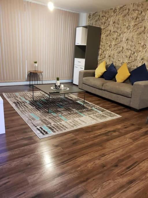 Luxury 9Ine Beautiful Bull Ring Apartment Free Parking Бирмингем Экстерьер фото