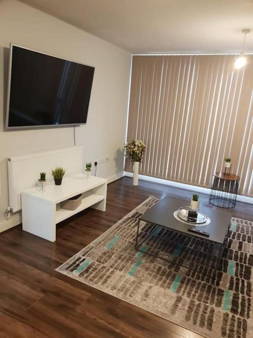 Luxury 9Ine Beautiful Bull Ring Apartment Free Parking Бирмингем Экстерьер фото