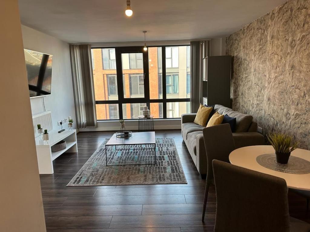 Luxury 9Ine Beautiful Bull Ring Apartment Free Parking Бирмингем Экстерьер фото