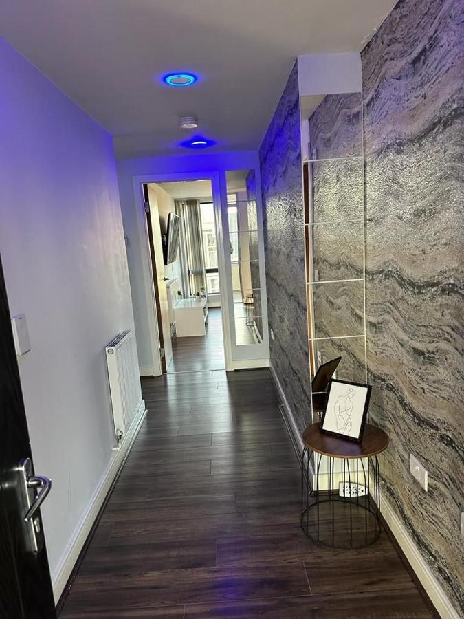 Luxury 9Ine Beautiful Bull Ring Apartment Free Parking Бирмингем Экстерьер фото